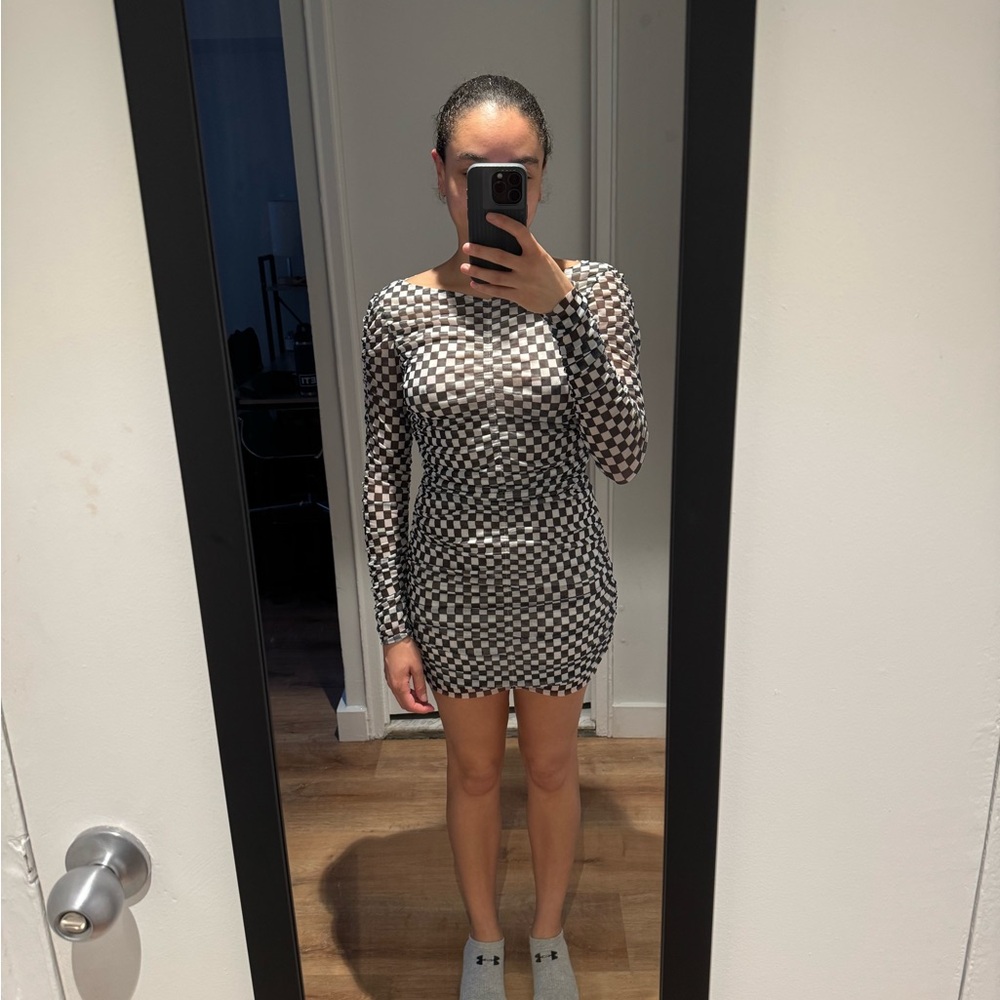 Black and White Long Sleeve Bodycon Dress